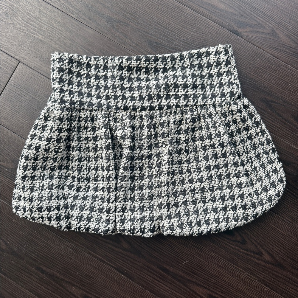 NWT Zara Black and White Houndstooth Skirt